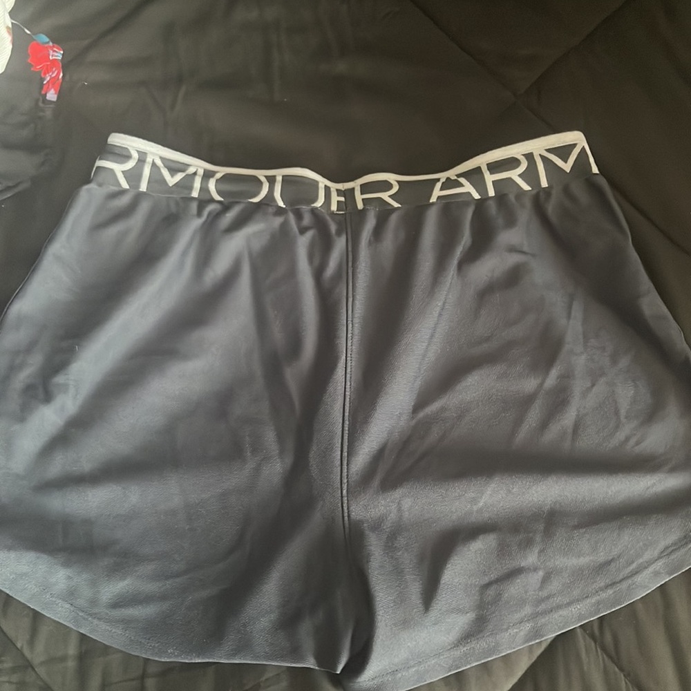 Womens under Armour shorts - Picture 3 of 3